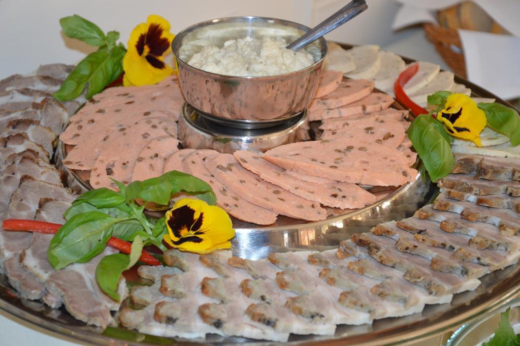 Pod Wzgorzem Bed & Breakfast ฟรอมบอร์ก ภายนอก รูปภาพ